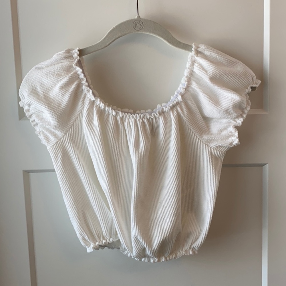 Wild Fable XS white cropped tank w ruffle detail